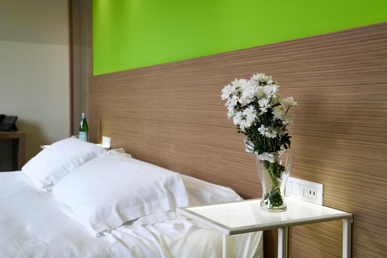 Hotel Marelet Treviglio Kültér fotó